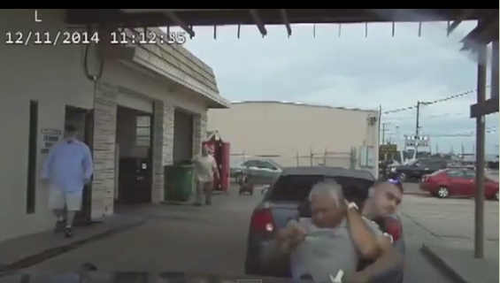 Texas Cop Suspended For Tasering 76-Year-Old Man Over His Legal Licence Plate