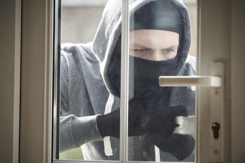 9 Home Security Secrets From a Veteran Cop