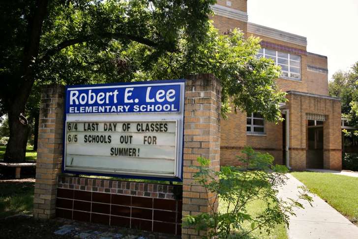 War on History Continues: Robert E Lee Elementary School Name Changed