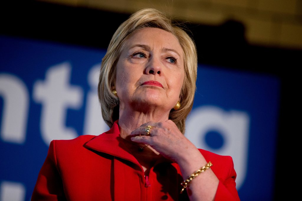 Judge Orders Justice, State Departments to Reopen Clinton Email Inquiry