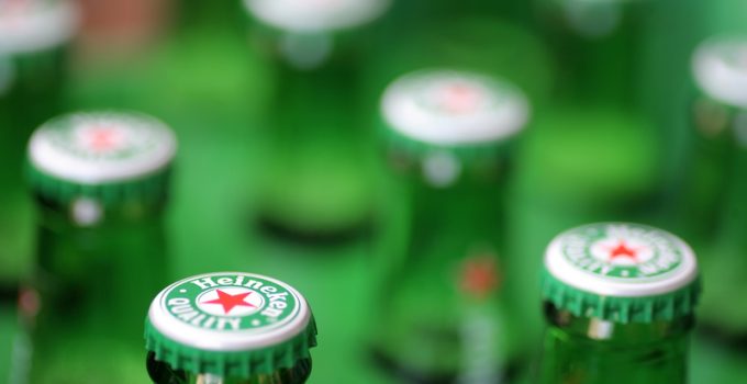 Heineken Calls for “a World Without Borders or Barriers”