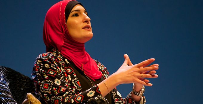 Sarsour Attacks White Male Student for Addressing Her “I Wish I Could Take Their Vaginias Away” Tweet