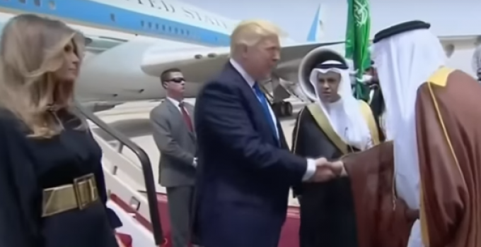 Melania Trump Will Not Wear Headscarf During Saudi Arabia Trip