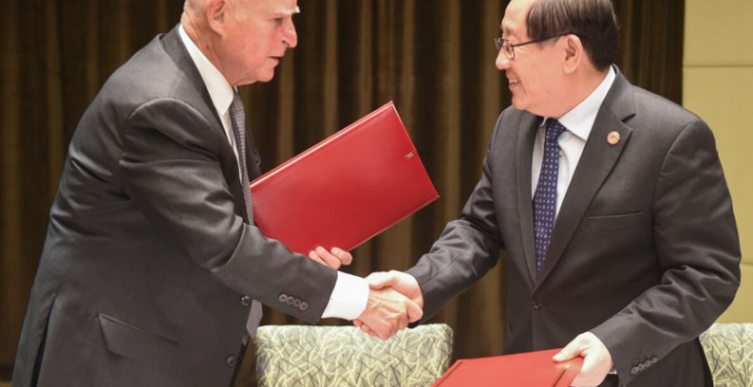 Governor Brown Plays President, Signs Climate Agreement with China