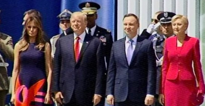 Polish Crowd Chants ‘USA!’ During Trump Event