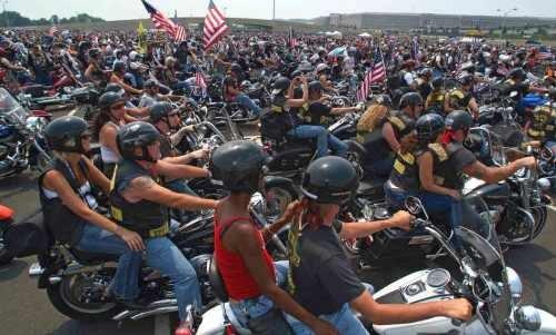 Breaking: Bikers Ride On Veteran’s Memorial In Washington D.C. In Support of Vets