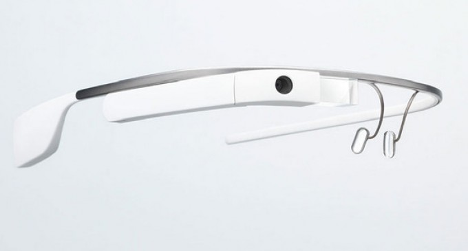 Homeland Security Agents Rip Google Glasses Off Moviegoer’s Face
