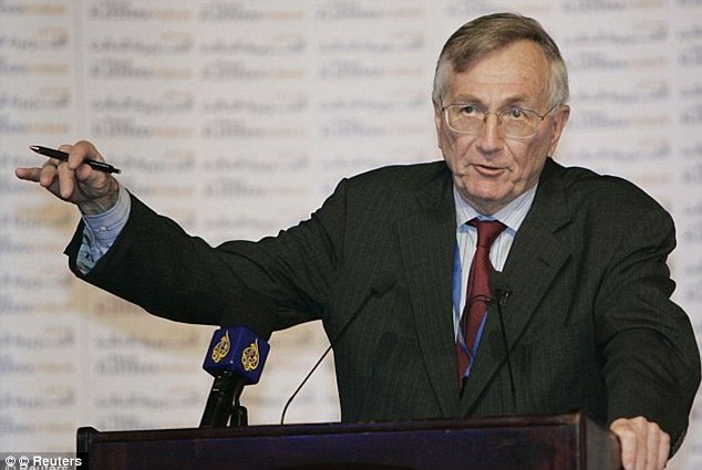 Seymour Hersh: Military Gave Away Information On ISIS Because Obama Refuses To Stop Them