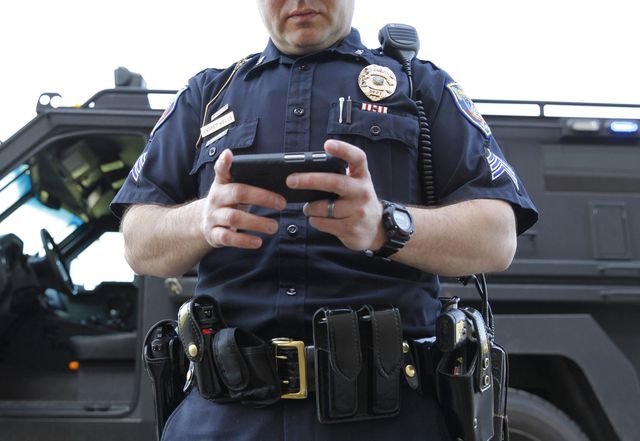 Supreme Court Bans Warrantless Cell Phone Searches